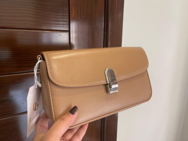 Larissa Classic Shoulder Bag — Caramel Tan